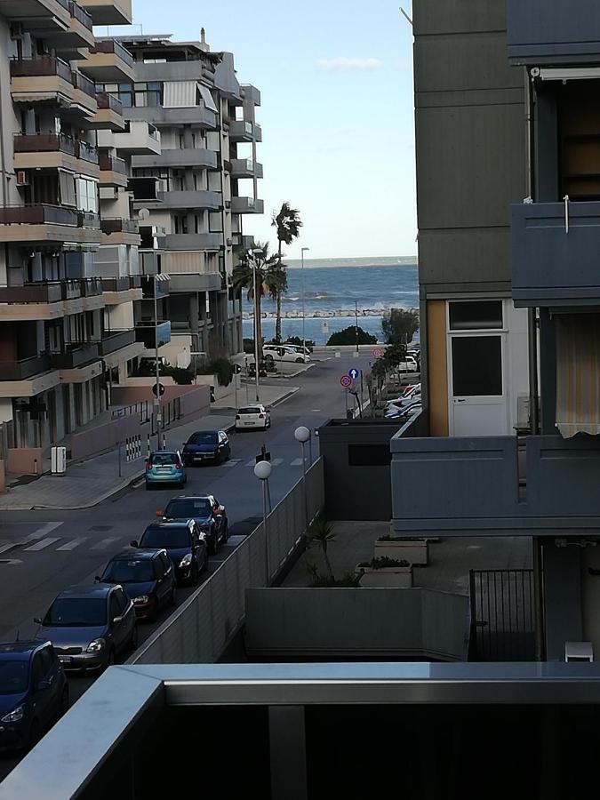 Levante Waterfront Bari Buitenkant foto